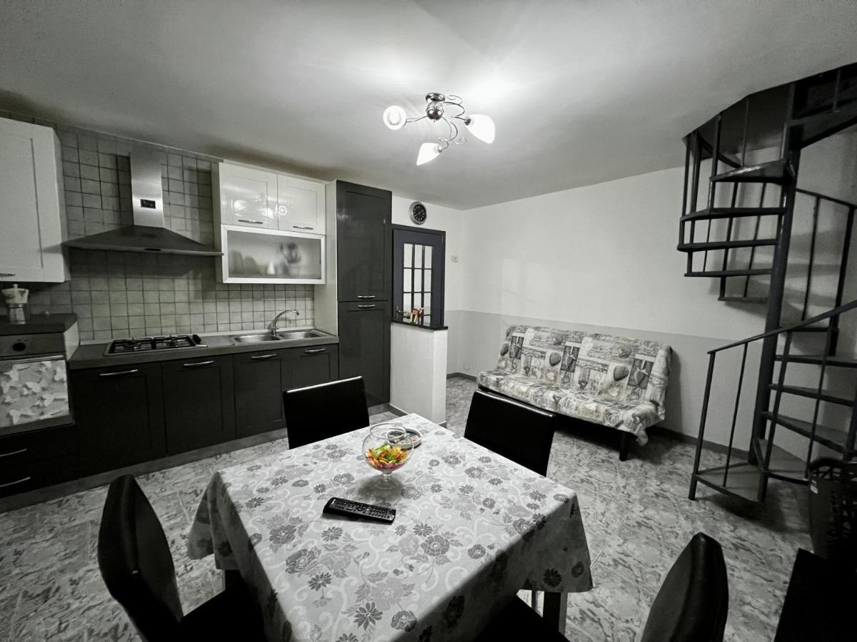 Villa Centro Storico Family Flat à Naples Extérieur photo