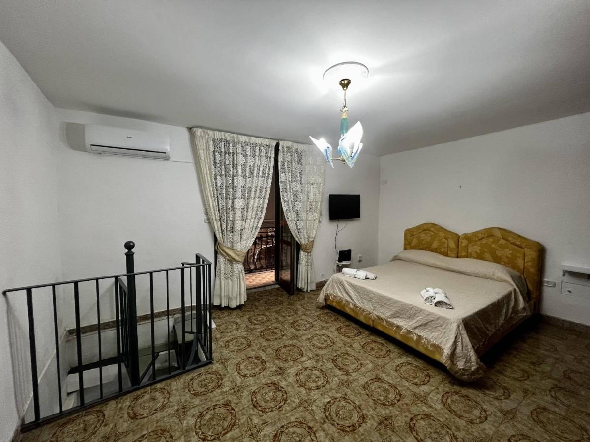 Villa Centro Storico Family Flat à Naples Extérieur photo